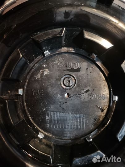 Колпак на литой диск Mercedes-Benz