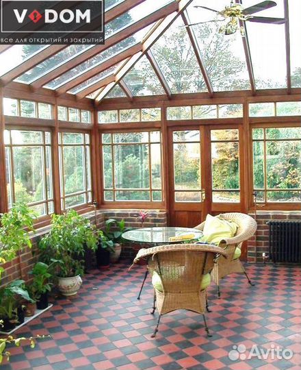 Балконная дверь с окном. Пластиковые окна и двери