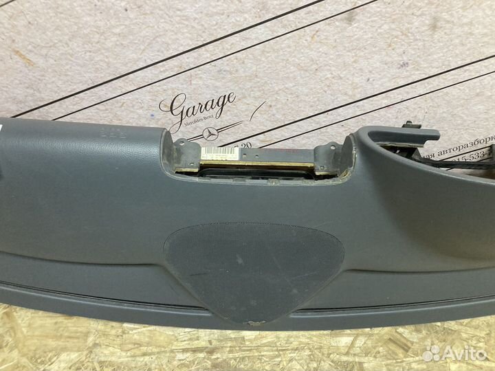 Передняя панель торпедо Mercedes w203