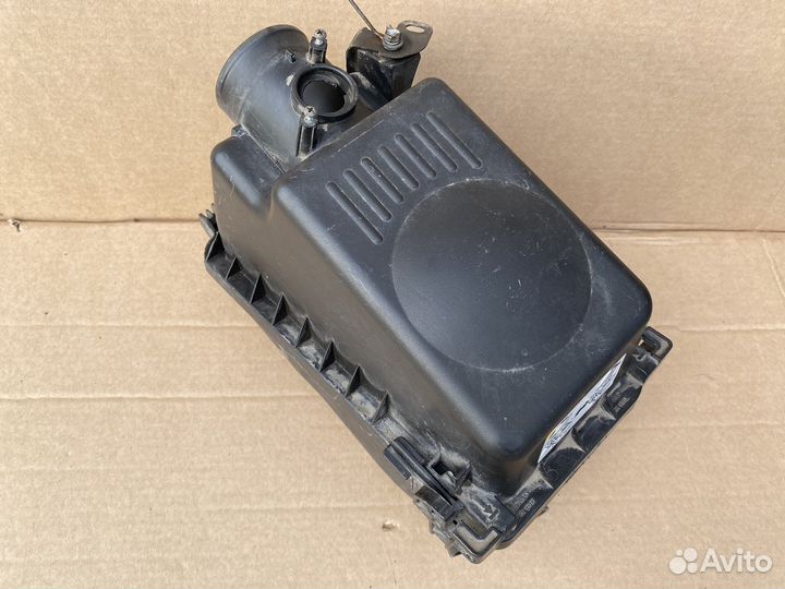 Корпус воздушного фильтра Toyota Corolla 120