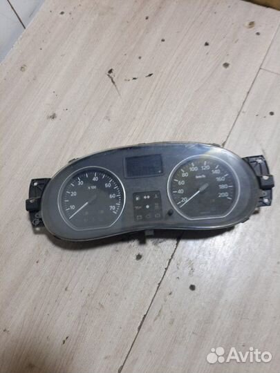 Щиток панель приборов Renault Logan седан 1 2011
