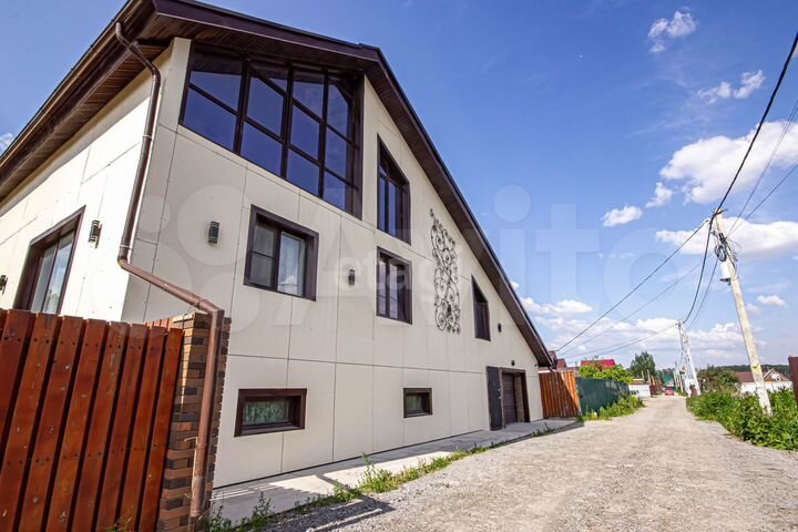 Коттедж 350,9 м² на участке 11,6 сот.