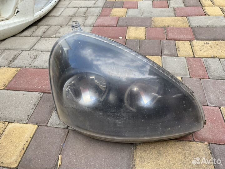 Продаю фары на приору