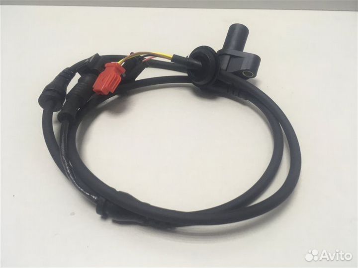 Датчик ABS передний Volkswagen Passat B5