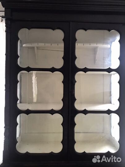 Раритеный буфет, сервант