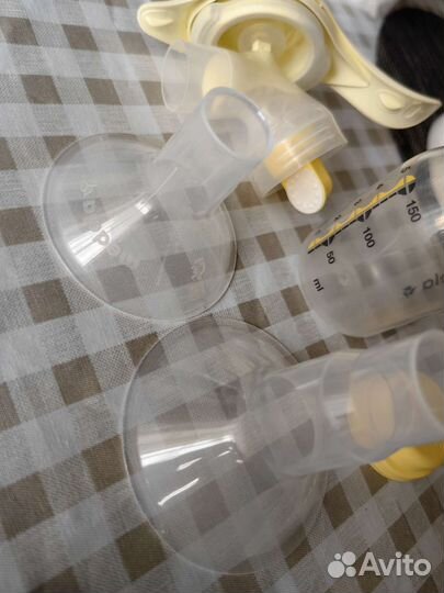 Молокоотсос medela ручной