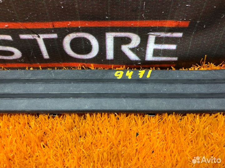 Накладка на порог салона задняя правая Volkswagen