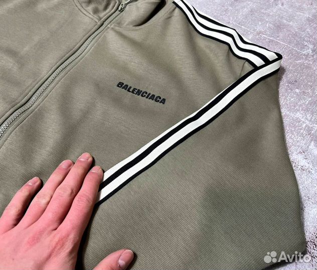 Спортивные костюмы Balenciaga