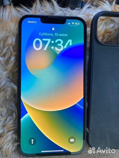 Телефон iPhone 14