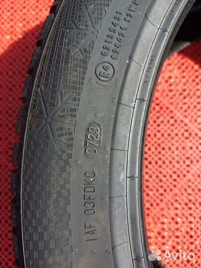 Continental ContiWinterContact TS 860S 295/40 R22 112W