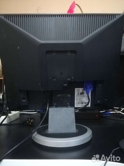 Монитор Samsung SyncMaster 720N