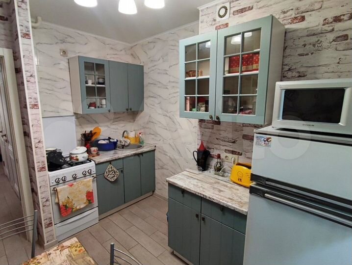 2-к. квартира, 46 м², 1/9 эт.