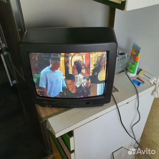 Телевизор JVC