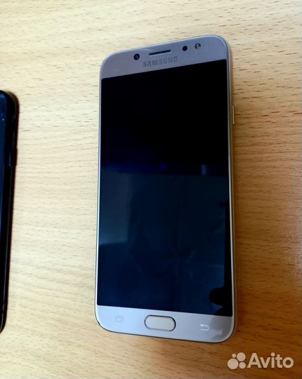 Samsung Galaxy J7 (2017), 3/16 ГБ