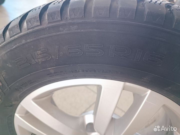 Nokian Tyres Hakkapeliitta 7 SUV 215/65 R16