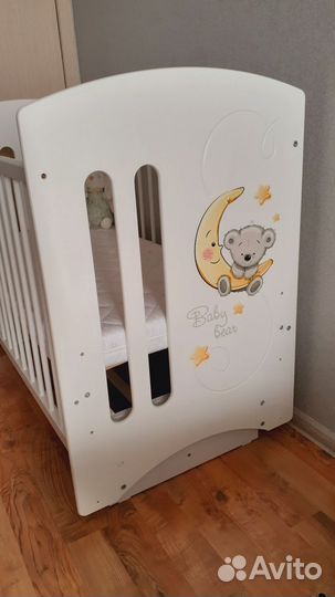 Кроватка детская (маятник)