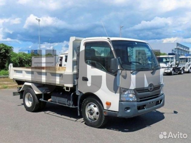 Самосвал Hino 300 (Dutro), 2016