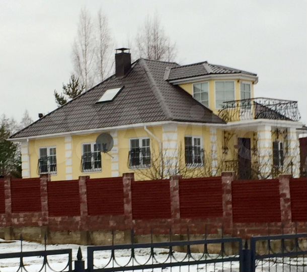 Коттедж 199 м² на участке 8 сот.