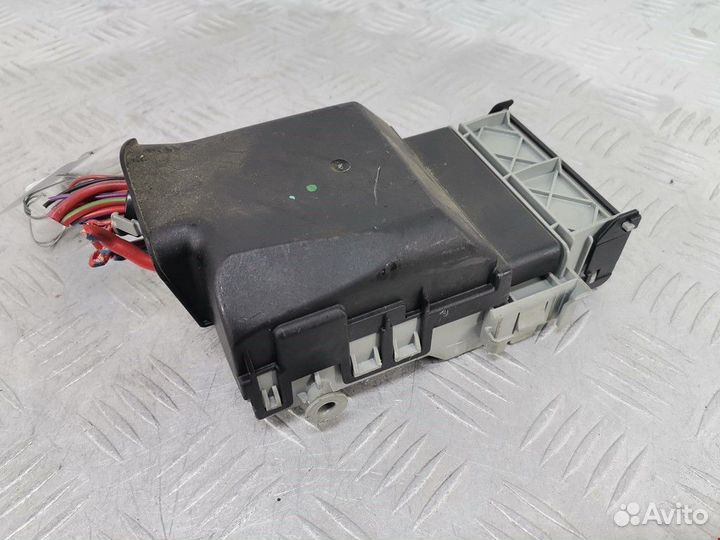 Блок предохранителей Opel Astra H/Family рест