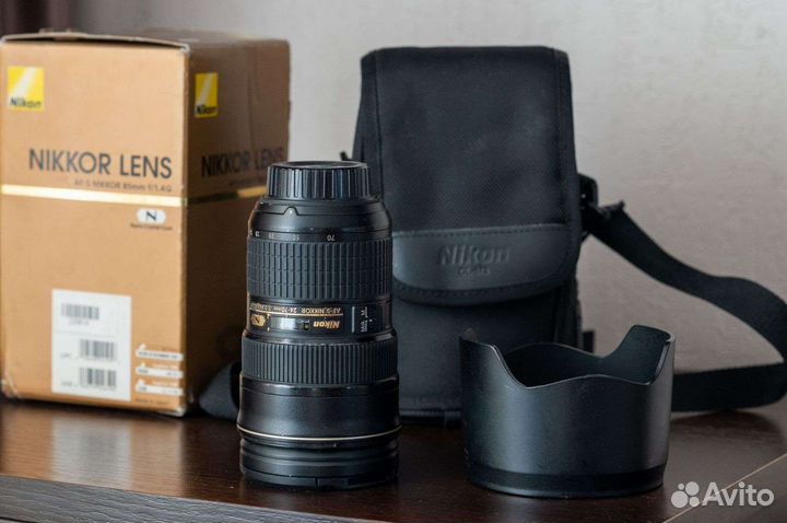 Объектив Nikon 24-70, 2.8 для зеркальной камеры