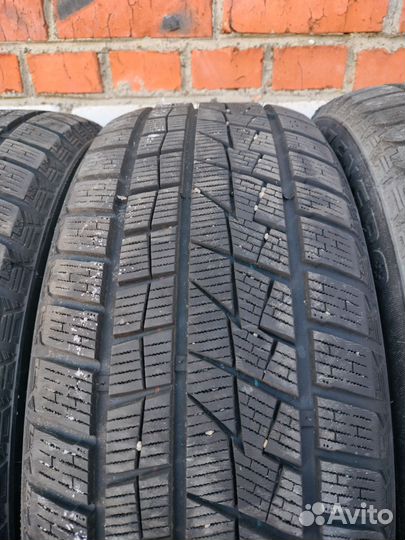 Goform Frozenero 235/50 R18