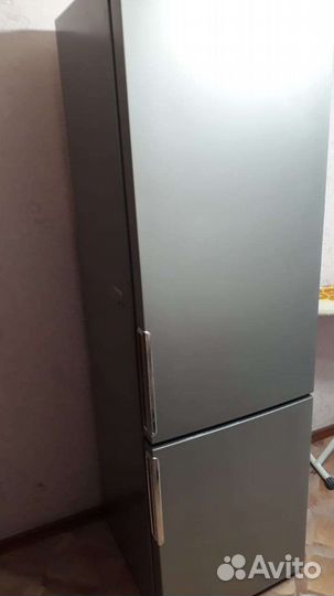 Холодильник 2х камерный