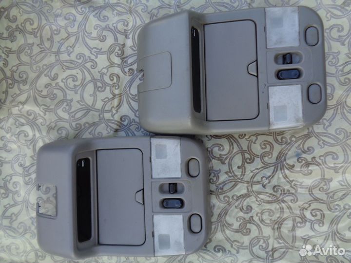 Nissan Patrol Y61 Фонарь освещения салона