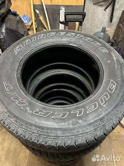 Bridgestone Dueler H/T 275/65 R17