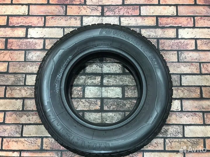 Marshal Power Grip KC11 215/70 R15