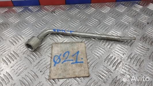 Ключ колесный toyota corolla verso 2 (1KK17VP01)