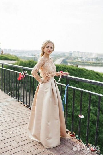 Вечернее платье