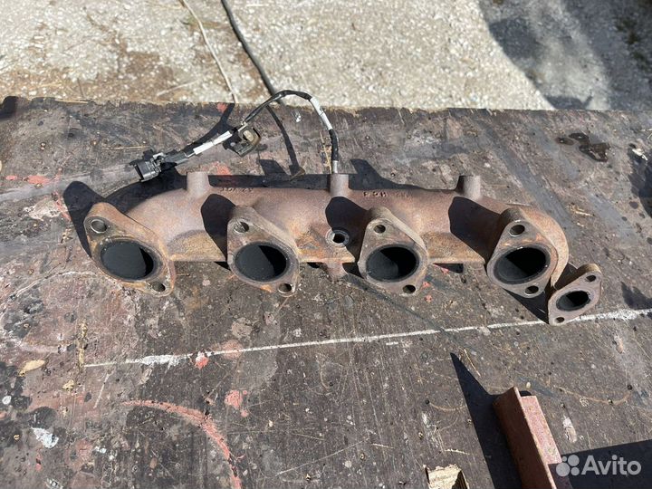 Выпускной коллектор Хендай гранд старекс H1