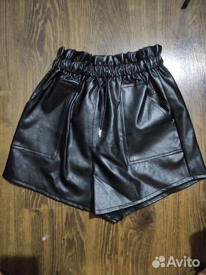 Шорты кожаные новые