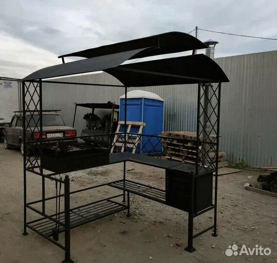 Мангальная зона с крышей