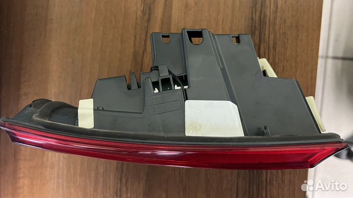 Левый фонарь в крышку багажника BMW F30