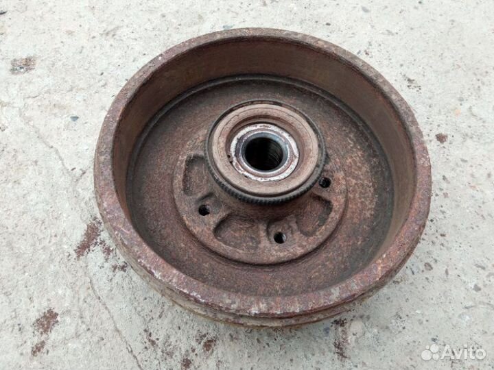 Тормозной барабан задний Renault Duster K4MA690