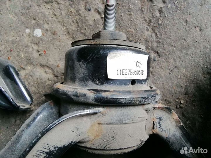 Подушка двигателя двс KIA sportage 3 SL 4 QL