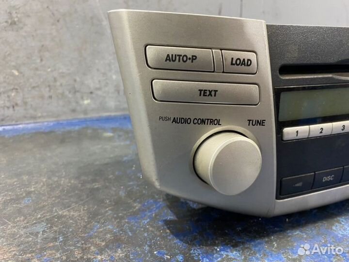 Магнитола Toyota Harrier 2