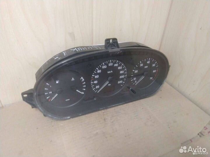 Панель приборов (щиток) Renault Scenic