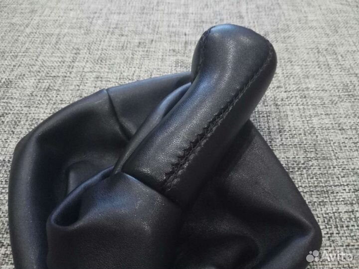 Ручка кпп,задний коврик,брызговик на приору