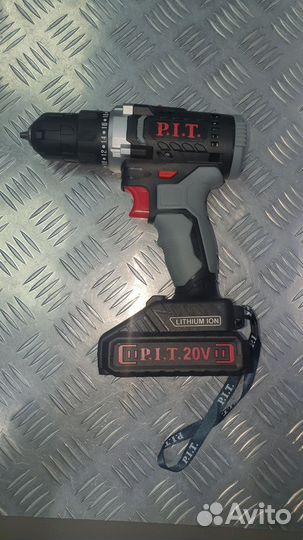 Шуруповерт 20v