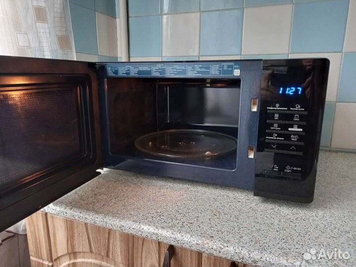 Микроволновая печь Samsung MG23K3513AK