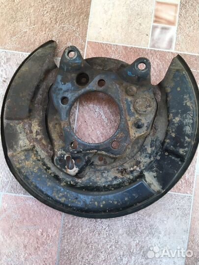 Щит опорный задний toyota solara