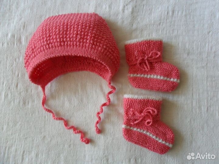 Шапочка + пинетки для новорожденного