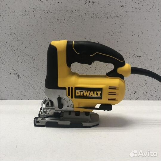 Лобзик dewalt DW349-liru