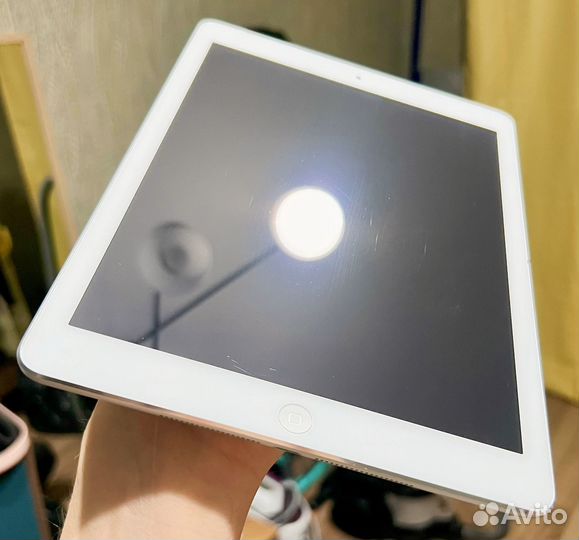 Планшет Apple iPad air 2013 (a 1475)