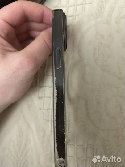 Чехол на iPhone 14