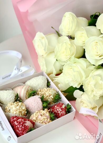 Букеты из клубники в шоколаде к празднику