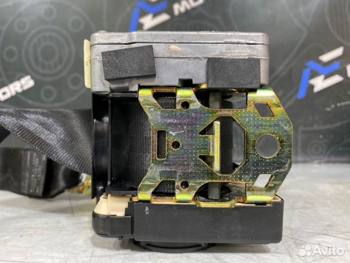 Ремень безопасности задний Audi Allroad C5 ARE