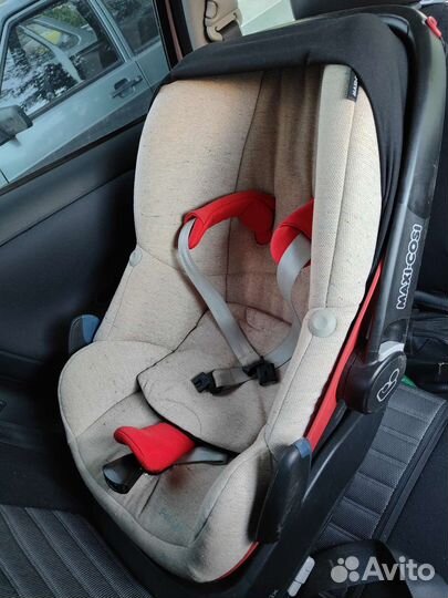 Автолюлька maxi cosi pebble FamilyFix с базой